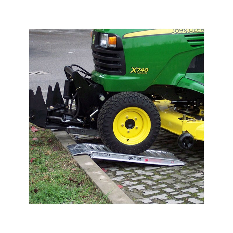 Rampe de chargement 1500mm - Haut. à franchir de 450mm - Charge max par paire 1500kg - Prix Unitaire - 55.150