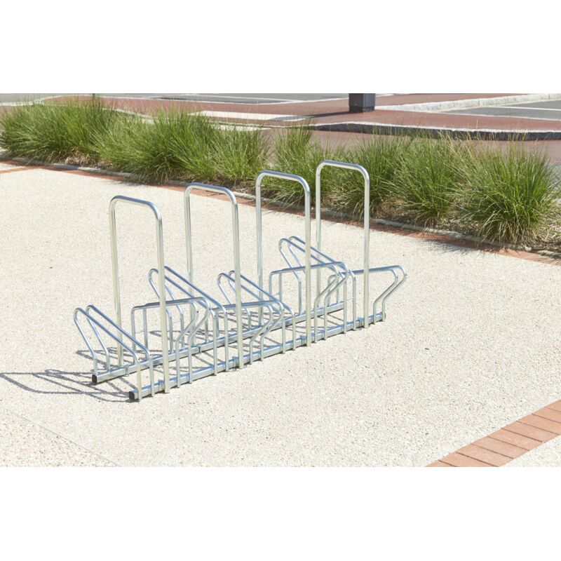 Range 6 vélos au sol face à face avec arceau antivol