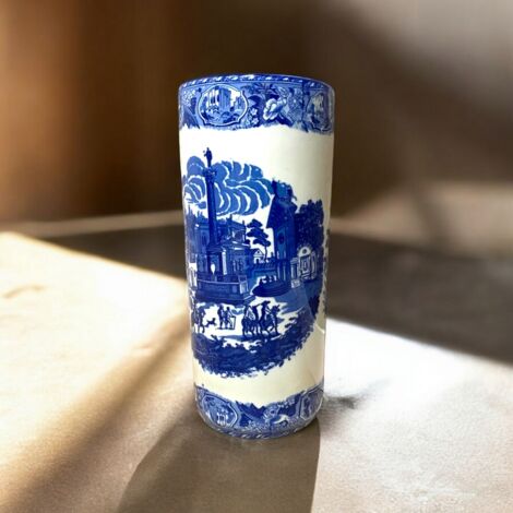 Reepham round umbrella stand – Large vase for fresh or dried flowers – Glazed finish – Dimensions L20 x W20 x H46 cm – Blue/White – Geko