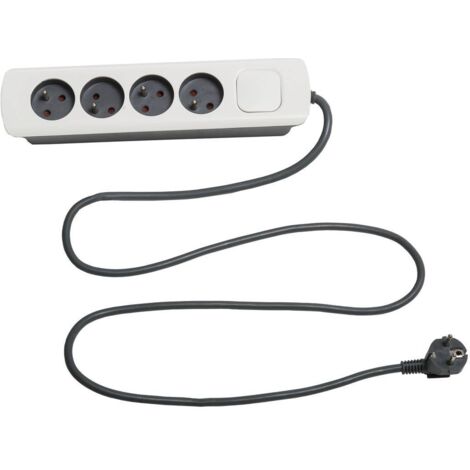 Regleta de 4 tomas con toma de tierra ip20 y cable de 1,5 m - 5five