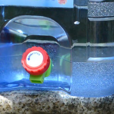 Réservoir d'eau portable 10L pour camping, randonnée et voyages - Grande capacité, résistant et pratique pour le stockage d'eau en extérieur