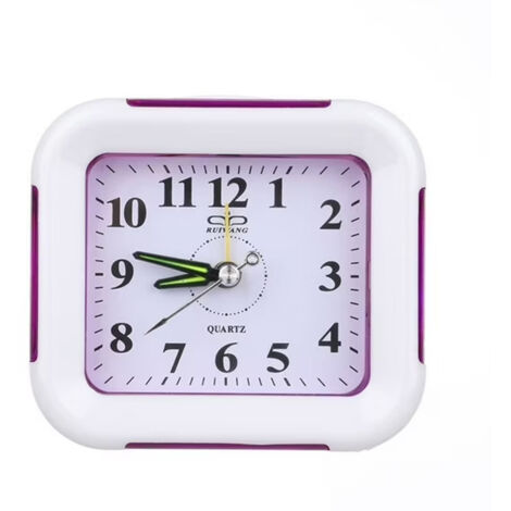 Réveil à quartz avec veilleuse, silencieux, fonction snooze, réveil de chevet compact et silencieux.