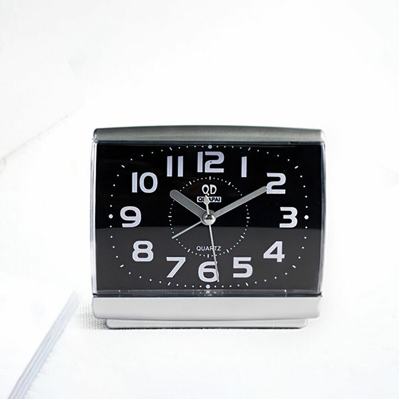 Yozhiqu - Réveil de chevet silencieux et sans tic-tac, horloge numérique carrée pour chambre à coucher
