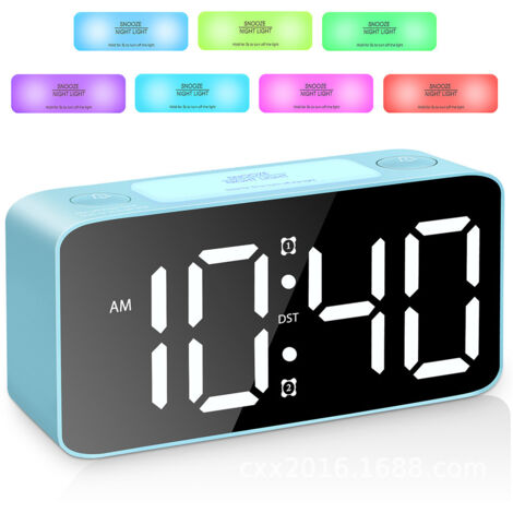 Réveil pour gros dormeurs adultes avec veilleuse 7 couleurs, volume réglable, variateur, chargeur USB, petite horloge de chevet bleue