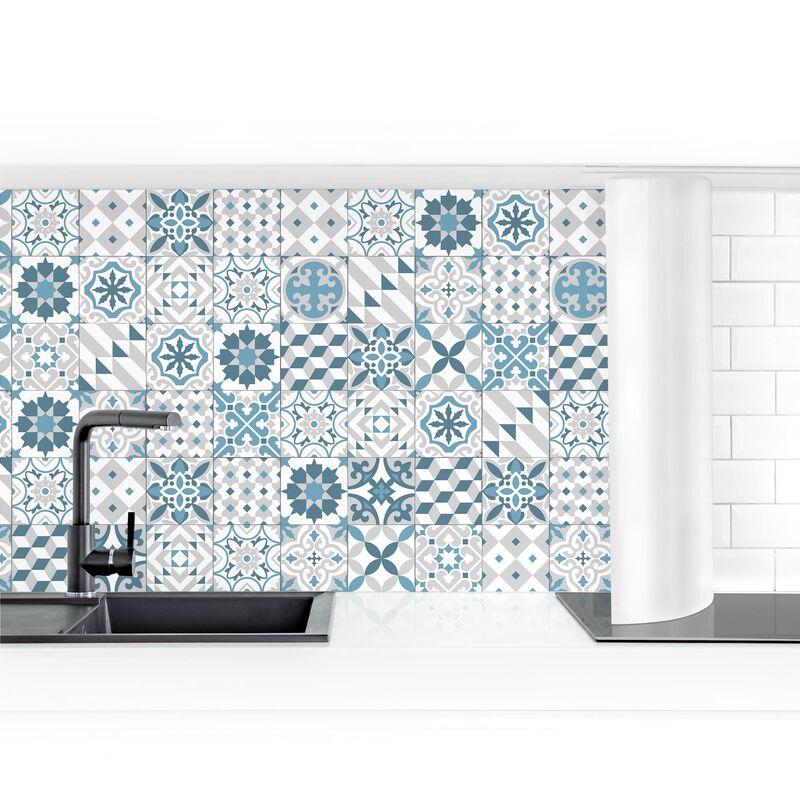 

Bilderwelten - Revestimiento pared cocina - Geometric Tiles Mix Blue Gray Dimensión LxA: 50cm x 250cm Material: Magnético