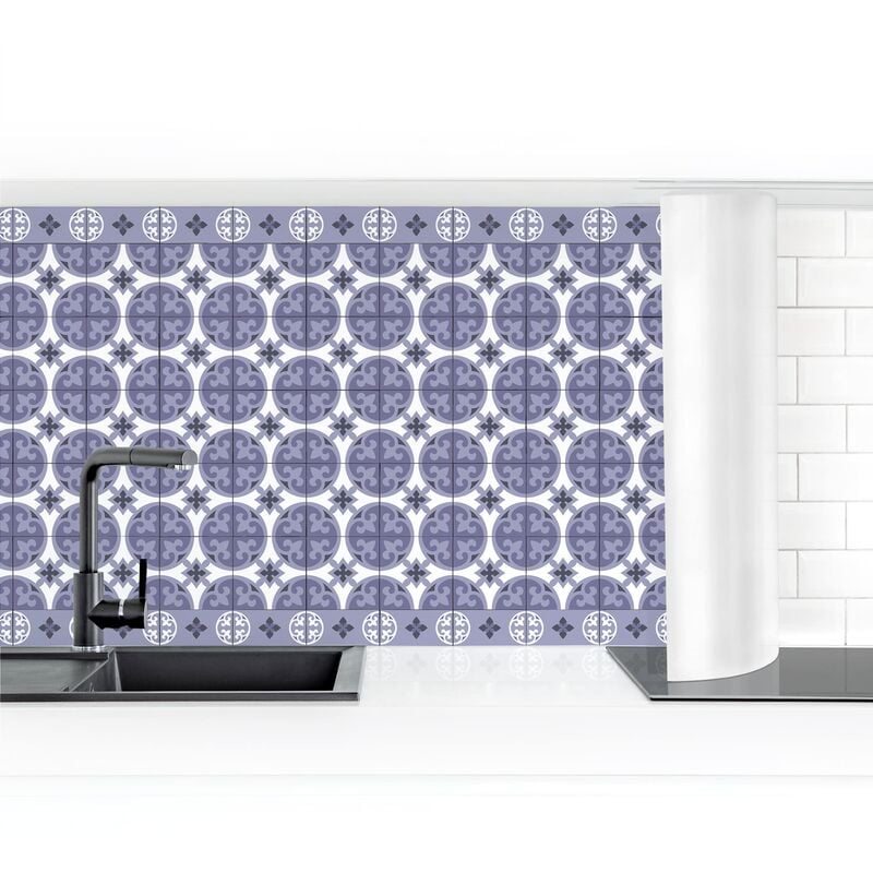 

Revestimiento pared cocina - Geometric Tiles Mix Circles Violet Dimensión LxA: 70cm x 200cm Material: Smart