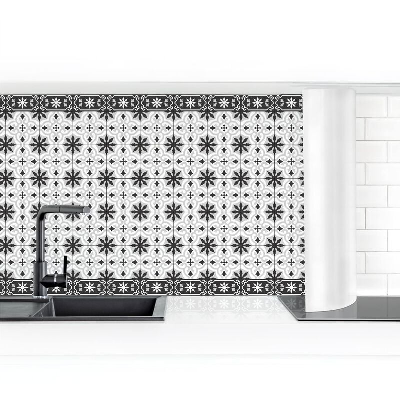 

Revestimiento pared cocina - Geometric Tiles Mix Cross Black Dimensión LxA: 100cm x 100cm Material: Smart