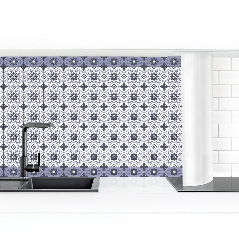 

Revestimiento pared cocina - Geometric Tiles Mix Flower Violet Dimensión LxA: 70cm x 50cm Material: Premium