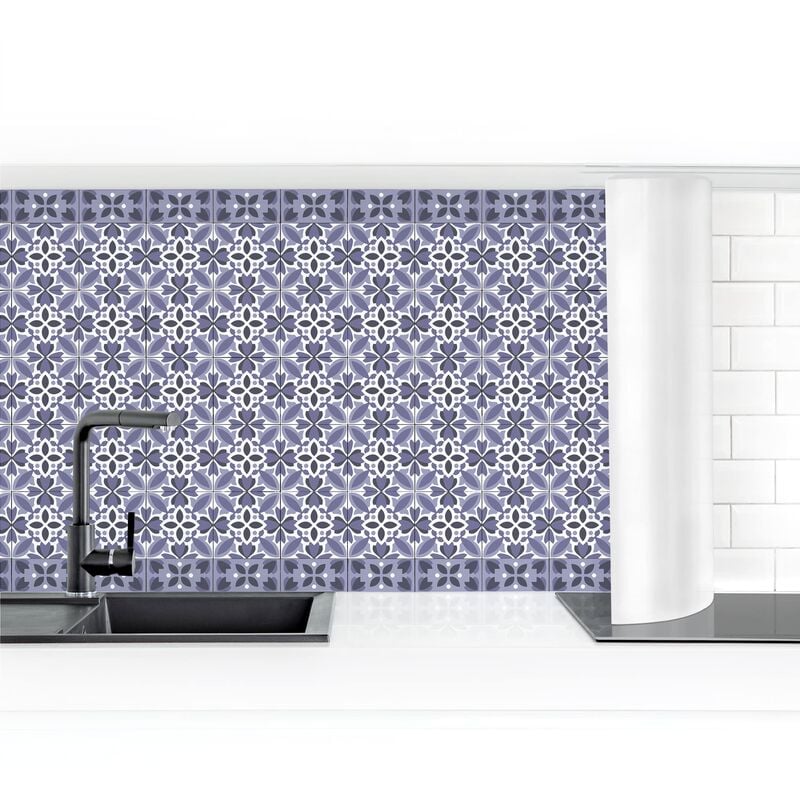 

Revestimiento pared cocina - Geometric Tiles Mix Flower Violet Dimensión LxA: 90cm x 400cm Material: Smart