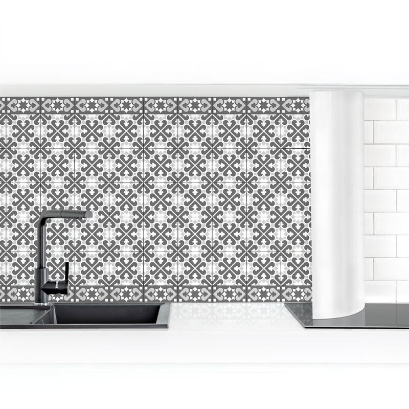 

Revestimiento pared cocina - Geometric Tiles Mix Heart Gray Dimensión LxA: 80cm x 350cm Material: Magnético