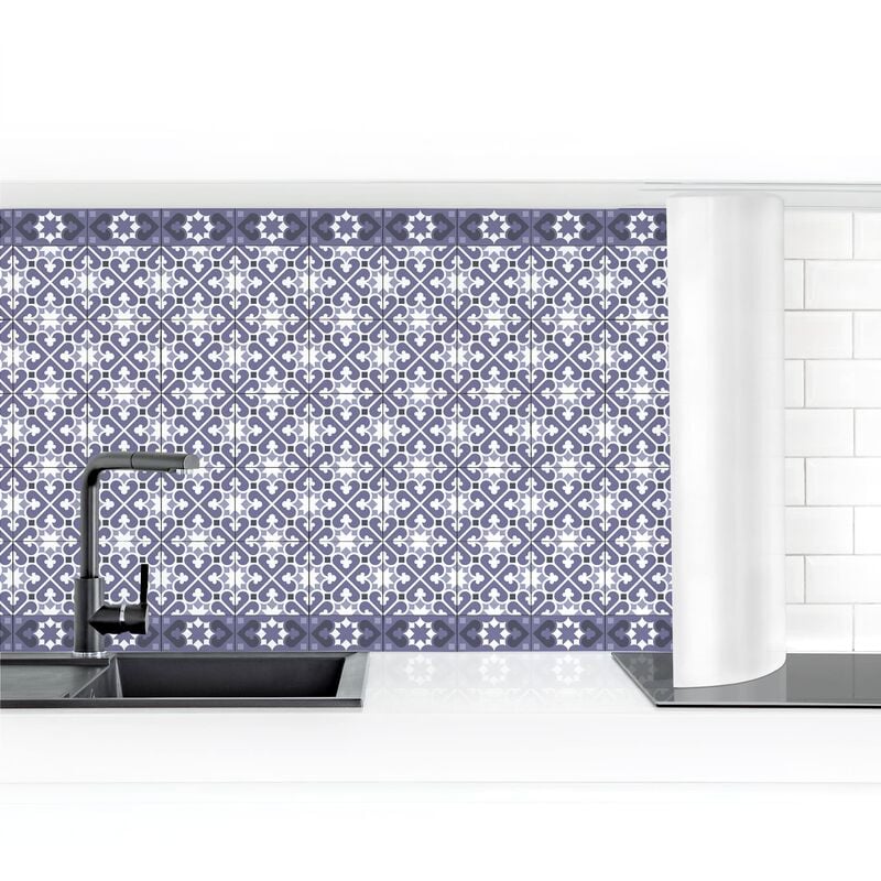 

Revestimiento pared cocina - Geometric Tiles Mix Heart Violet Dimensión LxA: 70cm x 150cm Material: Smart