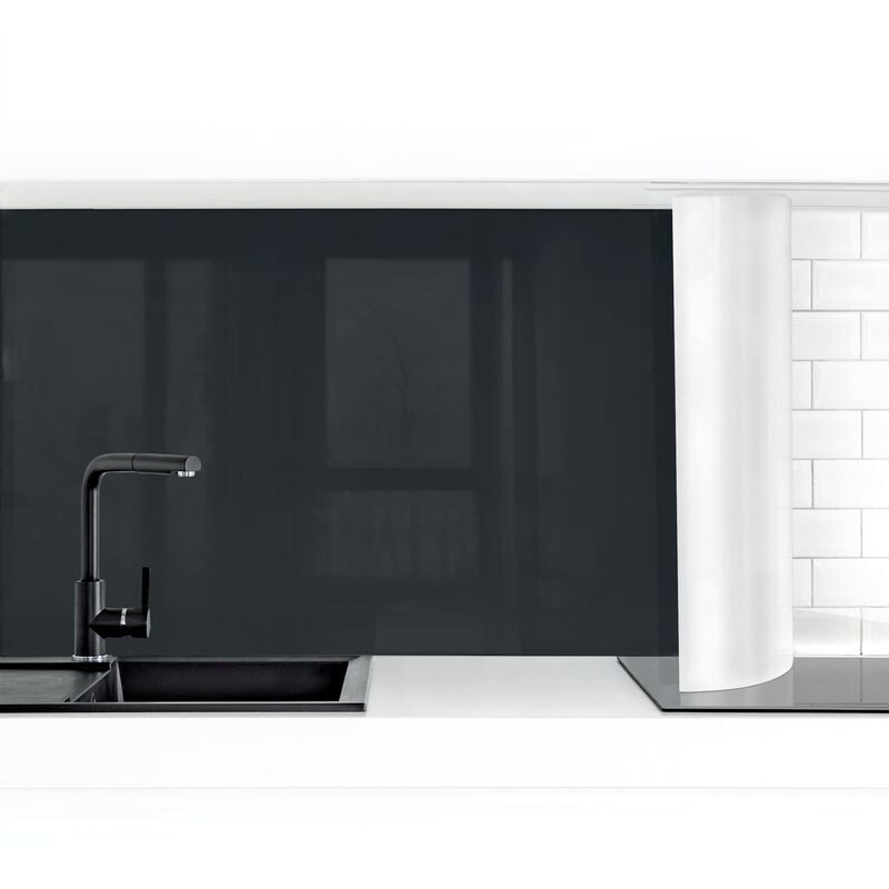 

Revestimiento pared cocina - Gray Like The Moon Dimensión LxA: 90cm x 350cm Material: Smart