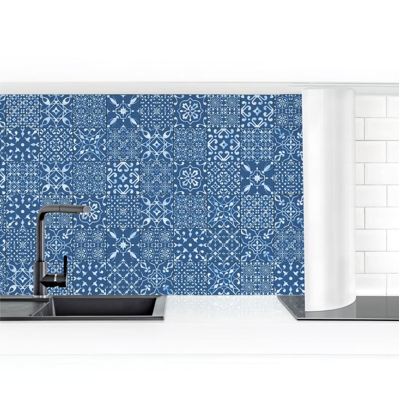 

Revestimiento pared cocina - Pattern Tiles Dark Blue White Dimensión LxA: 50cm x 300cm Material: Smart