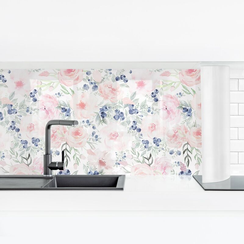 

Revestimiento pared cocina - Pink Roses With Blueberries Against White Dimensión LxA: 90cm x 315cm Material: Magnético