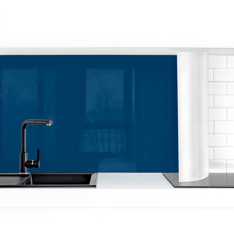 

Revestimiento pared cocina - Prussian Blue Dimensión LxA: 70cm x 250cm Material: Magnético
