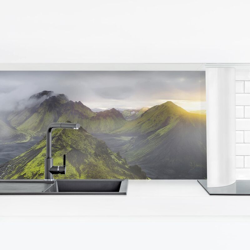 

Revestimiento pared cocina - Storkonufell Iceland Dimensión LxA: 90cm x 315cm Material: Premium