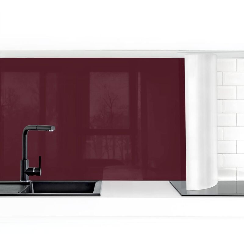 

Revestimiento pared cocina - Tuscany Wine Red Dimensión LxA: 50cm x 300cm Material: Premium