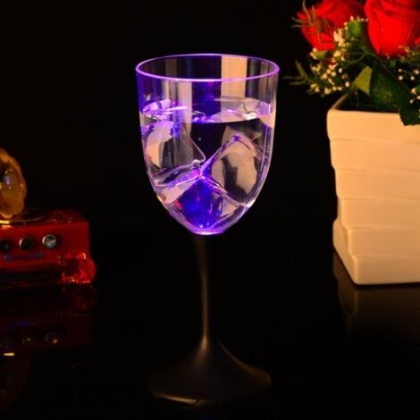 RGBLEDTISCHGLASCHAMPAGNERFARBWECHSELWASSERFLÜSSIGCOCKTAIL