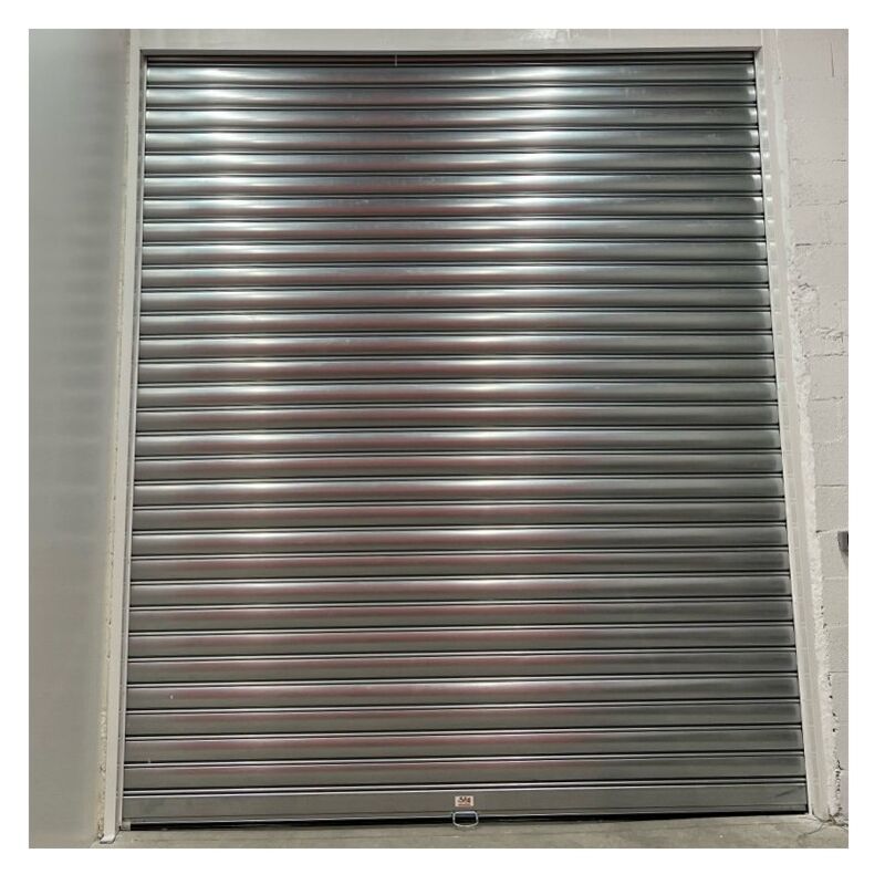 Rideau Métallique Galvanisé Motorisé 220V Lames Pleines 7/10ème L1500 H5000 classic