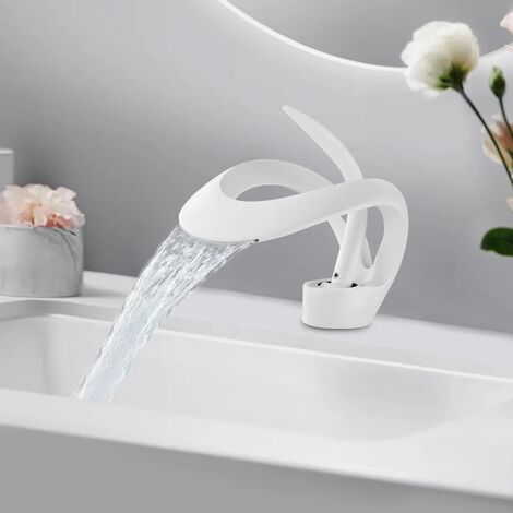 Universal - Salle de bains évier cuisine robinet en verre rond cascade  robinet en laiton chromé - Robinet d'évier - Rue du Commerce