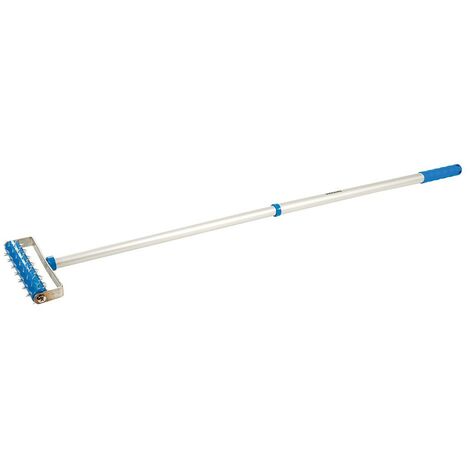 Rodillo perforador para desempapelar con mango telescópico 150 x 590 mm