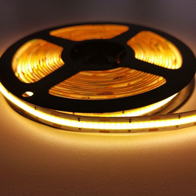 Ruban led cob 5M 220V blanc chaud 3000K étanche ip 65 avec fixations fournies pour intérieur et extérieur