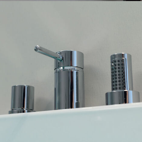 Rubinetteria per vasca da bagno tre fori di Tamanaco