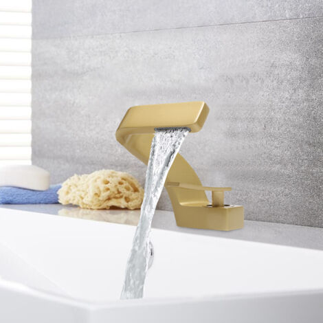 Rubinetto cascata bagno efficiente con D
