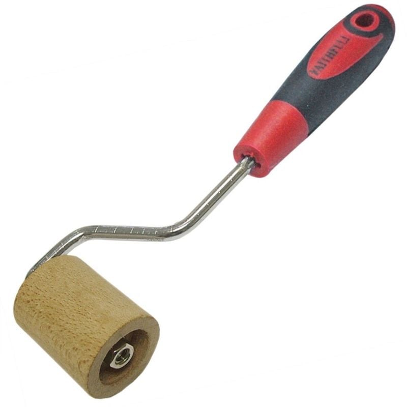 Rullo professionale con rotolo di legno per stendere nastro antiscivolo