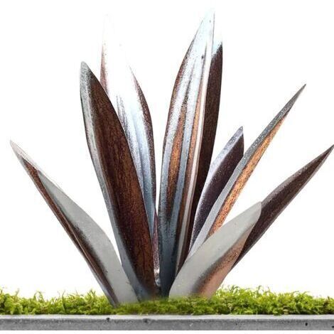 Rustic Tequila Sculpture - Art Decoration Statue Home Decor, Garden Figurines, Lawn Ornaments, Garden Stakes, Metal Agave Plants for Outdoor Yard, 27cm Silver