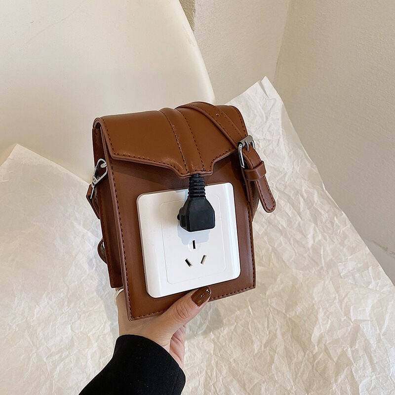 Sac à bandoulière en polyuréthane imperméable Simulation de personnalité Interrupteur Prise Sacs pour femmes Noir