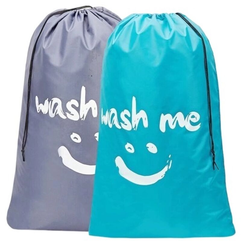 Sac à linge indispensable en voyage, grand organisateur de vêtements sales lavables, se glisse facilement dans un panier à linge.