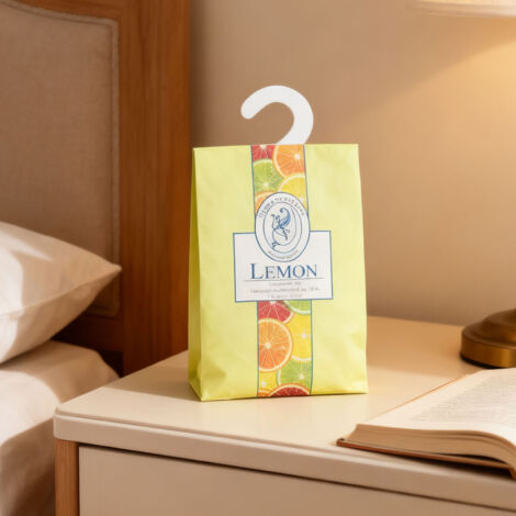 [Sachet] + [Nature Parfumée] + [Sachet à suspendre] + [Purifiant naturel]