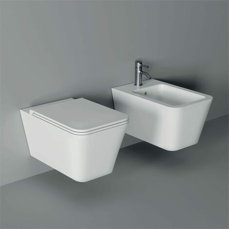 Sanitari Hide Square sospesi senza brida cm. 55x35 con sedile