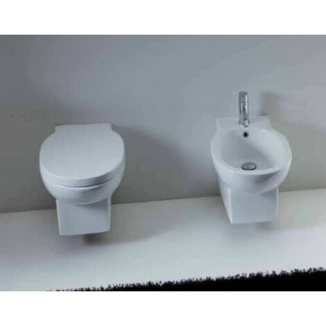 Sanitari sospesi Sign con copriwater frizionato bianco di