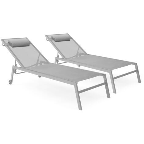 Satz von 2 neigbaren Gartenliegen aus Aluminium COZUMEL hellgrau mit Rädern