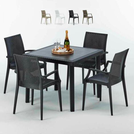 Schwarz Quadratisch Tisch und 4 Stühle Farbiges Polypropylen-Außenmastenset Grand Soleil Arm Bistrot Passion