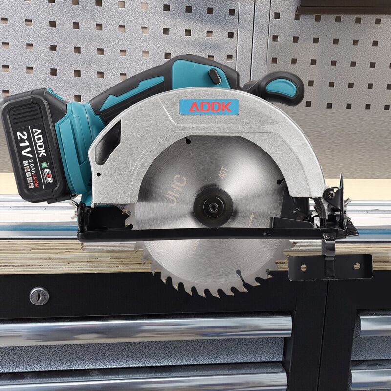 Scie circulaire 18V/20V portative sans fil ø 150mm, 1 lame de scie à ruban, Profondeur de coupe et angle d'inclinaison réglables - Bleu