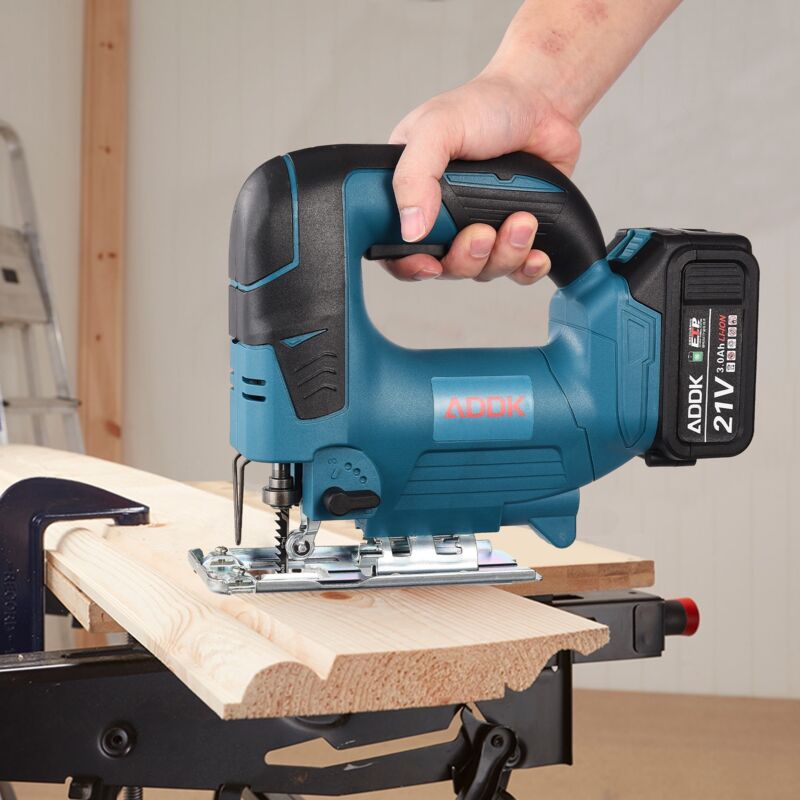 Scie sauteuse 21V, scie sauteuse sans fil - 1 jeu avec batterie 3000mAh, avec 5 lames, pour enlever la peinture et le coulis, pour meuler, couper