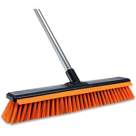 Scopa per esterni da 47 cm con raschietto in gomma e manico lungo 120 cm, spazzola per strofinare commerciale 2 in 1 con setole rigide per terrazze, patii, garage, magazzini, vialetti, pavimenti in ce