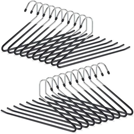 Set aus schwarzen hosenbugeln mit rutschschutz