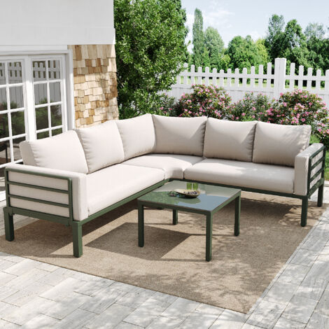 Set de meubles de jardin (4-5 places assises). Un bureau en verre durci. Cadre en fer peint en vert. Meubles de jardin confortables. Assises et coussins de couleur beige, avec pieds réglables.