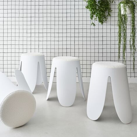 Set di 4 sgabelli impilabili in materiale bouclé