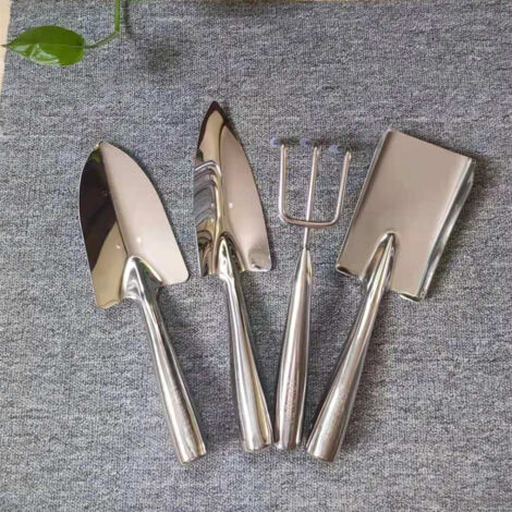 Set di quattro attrezzi da giardinaggio e semina per esterni: pala in ferro per la casa, pala da giardino.