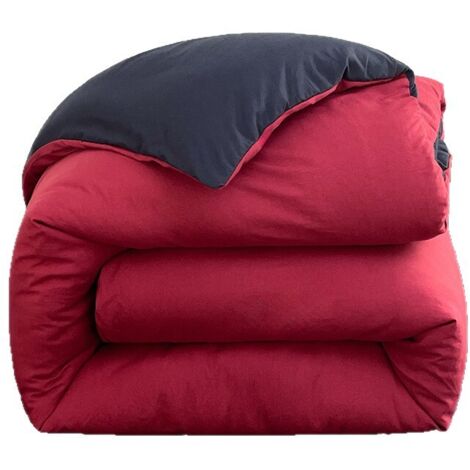 Set letto 4 pezzi: copripiumino (240 x 260 cm), lenzuolo con angoli (180 x 200 cm) e 2 federe (48 x 74 cm), per 2 persone. Set in microfibra con 120 fili per pollice quadrato, blu e rosso.
