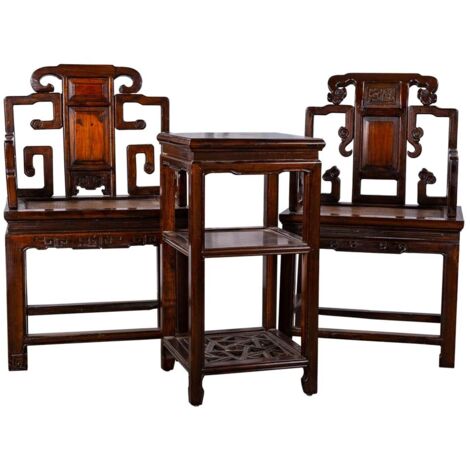 Set mesa y 2 sillas de madera color café 40x40x75/55x45x95