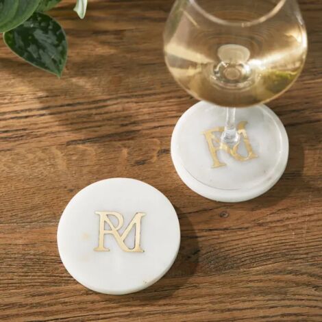 Set mit zwei Untersetzern aus RM-Marmor von Riviera Maison