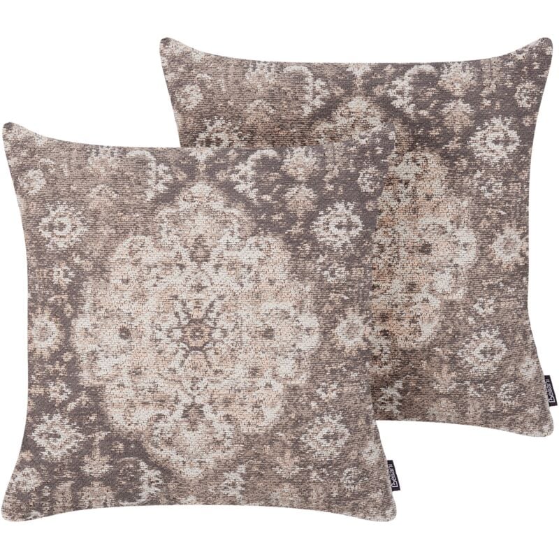 Beliani - Set of 2 Scatter Cushions Oriental Distressed 45 x 45 cm Brown Mimisal