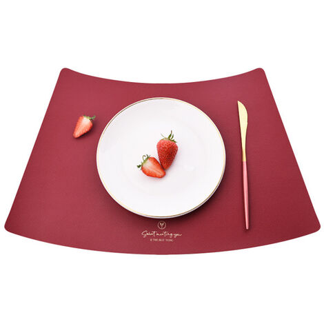 Sets de Table Antidérapant Lavable en PVC Résistant à la Chaleur Sets de Table pour Table de Salle à Manger 5pcs Rouge