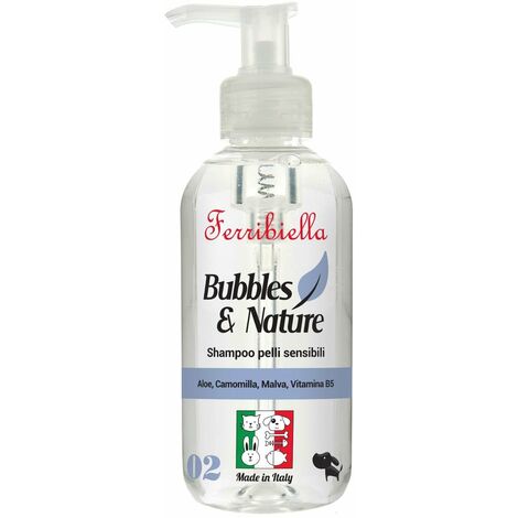 Shampooing à l'aloès, à la camomille, à la mauve et à la vitamine B5 pour les chiens à la peau sensible 250 ml